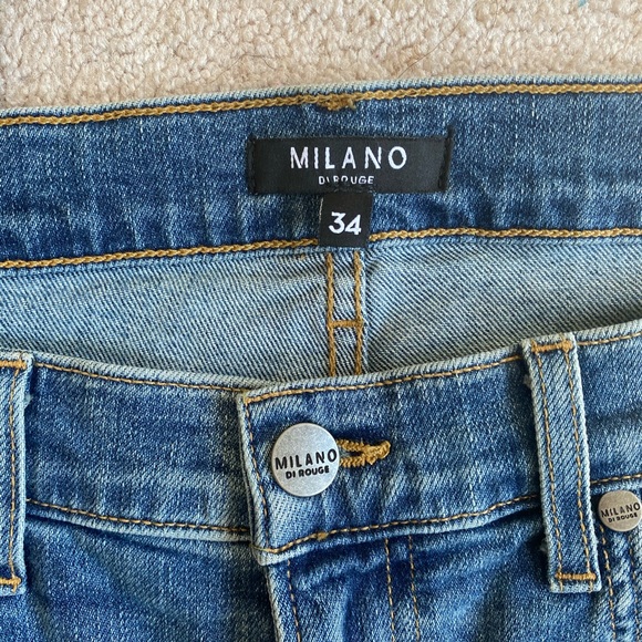 Jeans - Picture 1 of 3